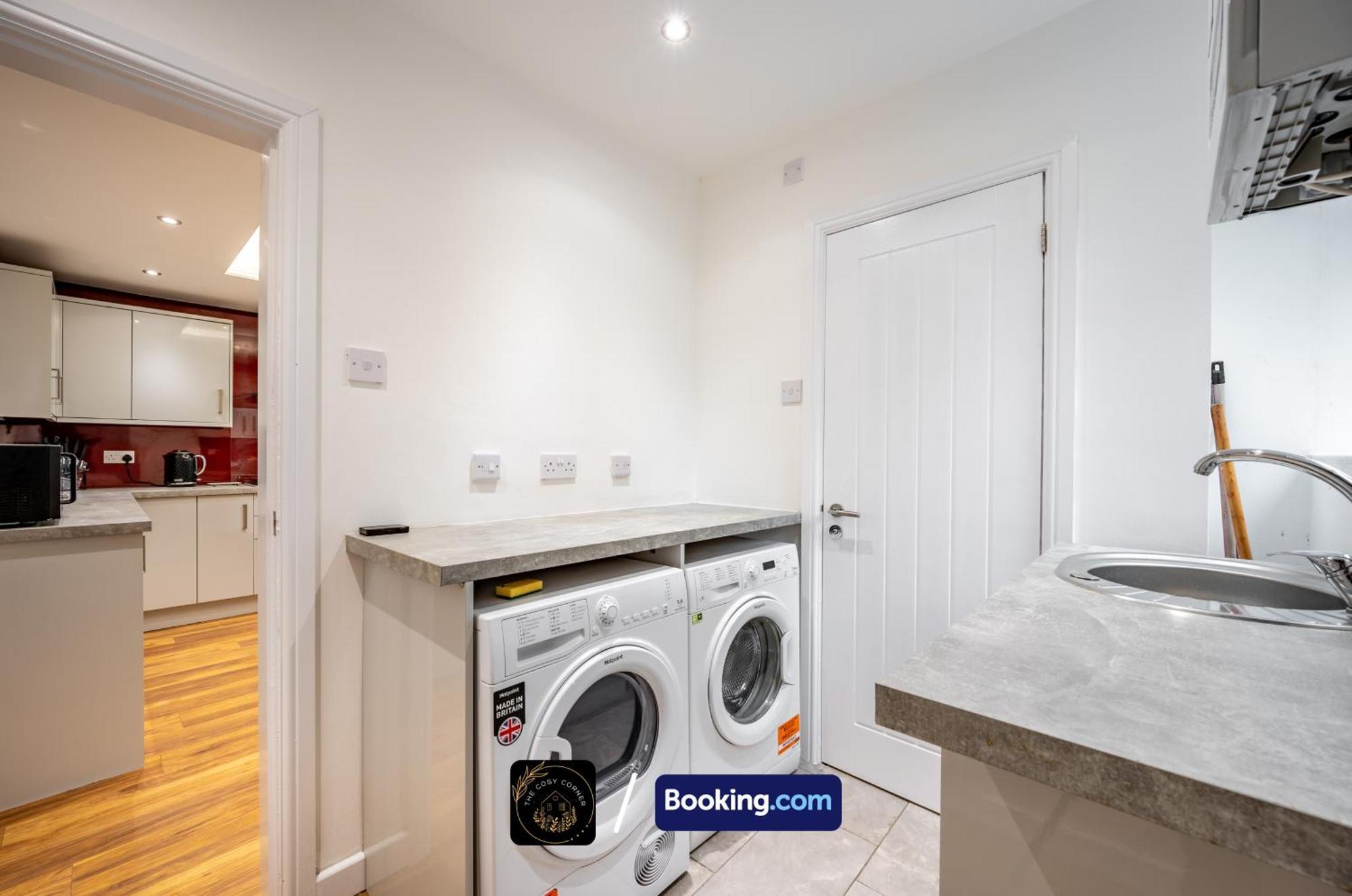 Apartmán Cosy 3-Bed House, Garden & Free Parking In Stretford Manchester Exteriér fotografie