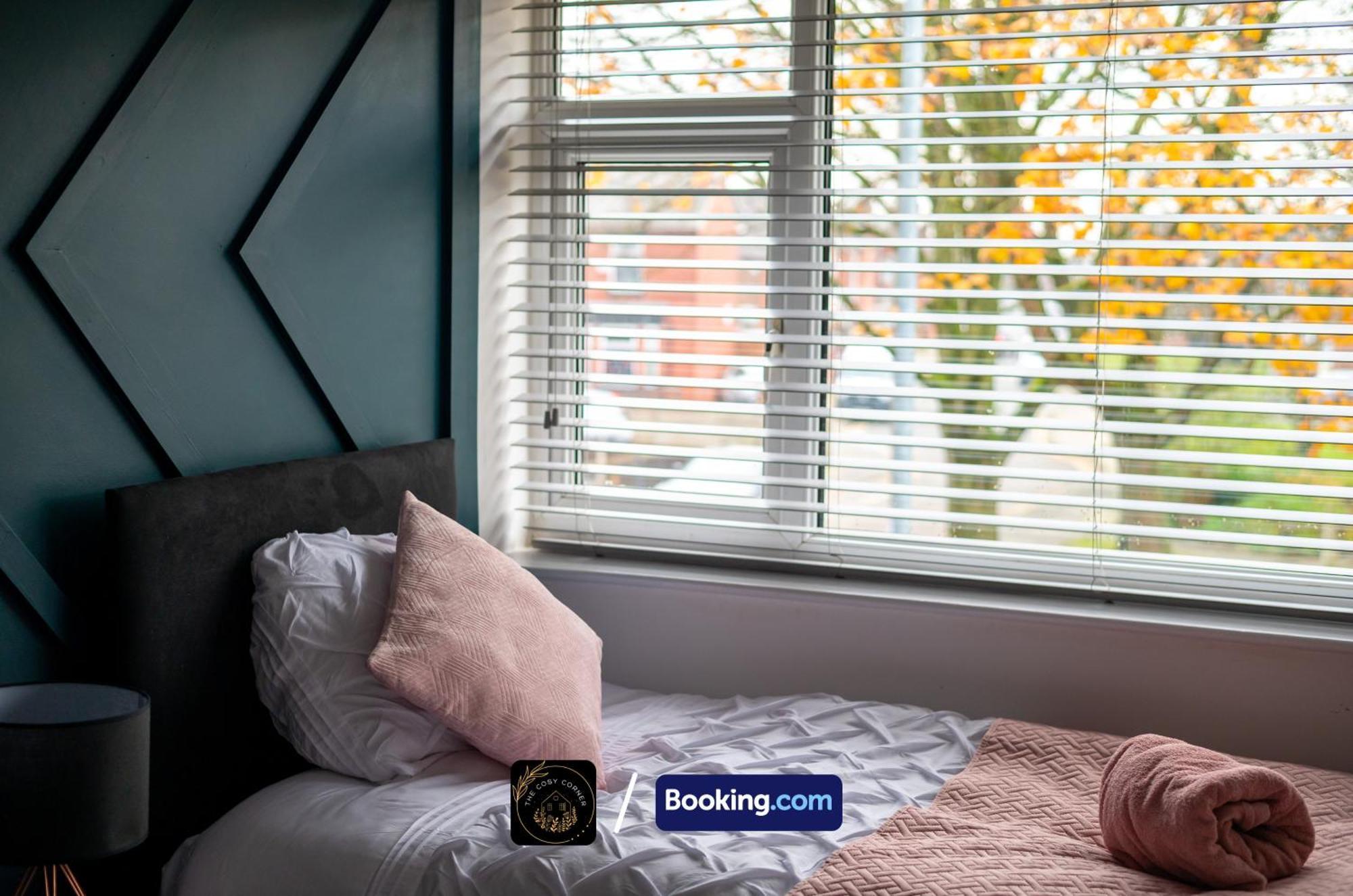Apartmán Cosy 3-Bed House, Garden & Free Parking In Stretford Manchester Exteriér fotografie