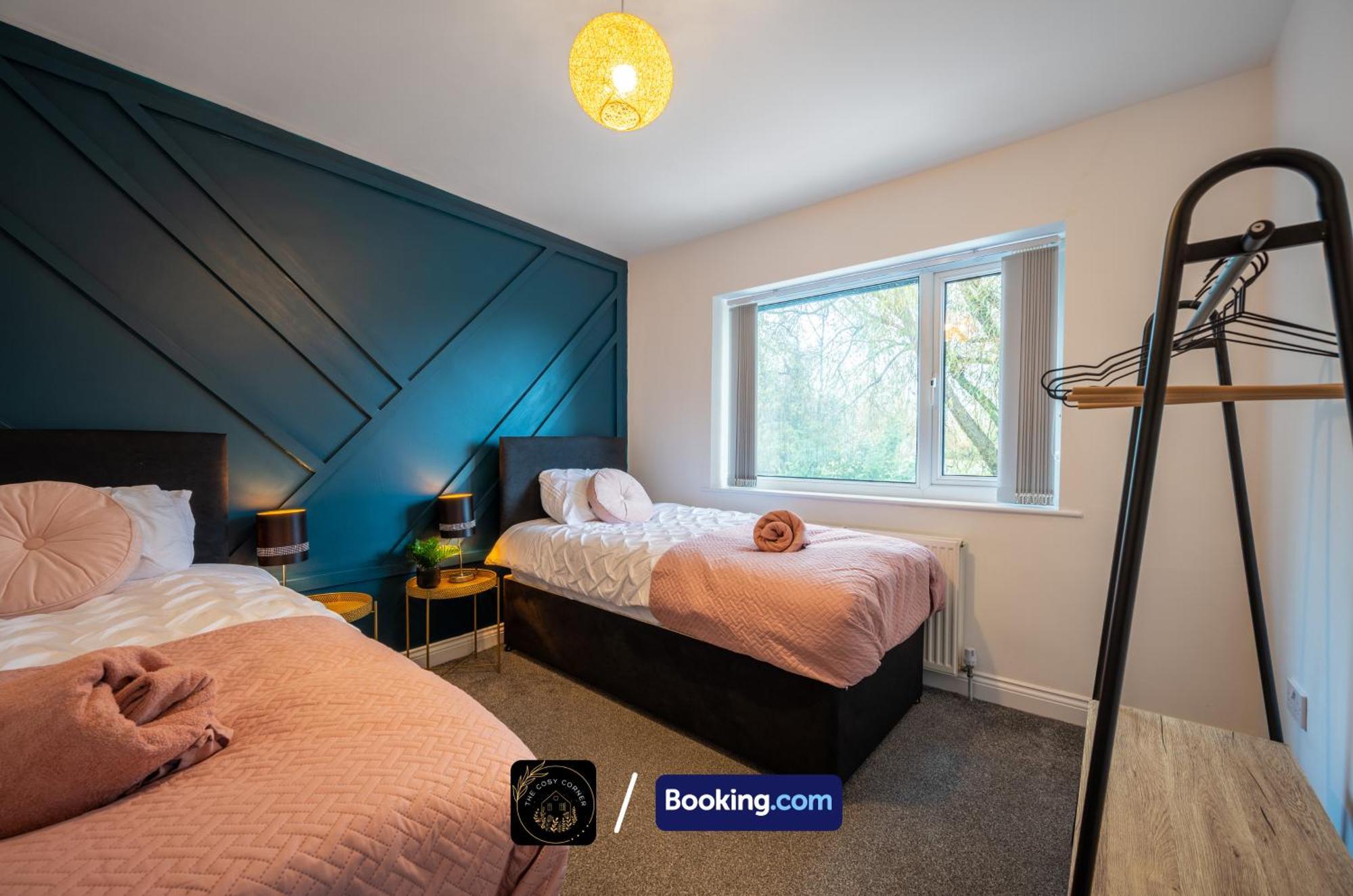 Apartmán Cosy 3-Bed House, Garden & Free Parking In Stretford Manchester Exteriér fotografie