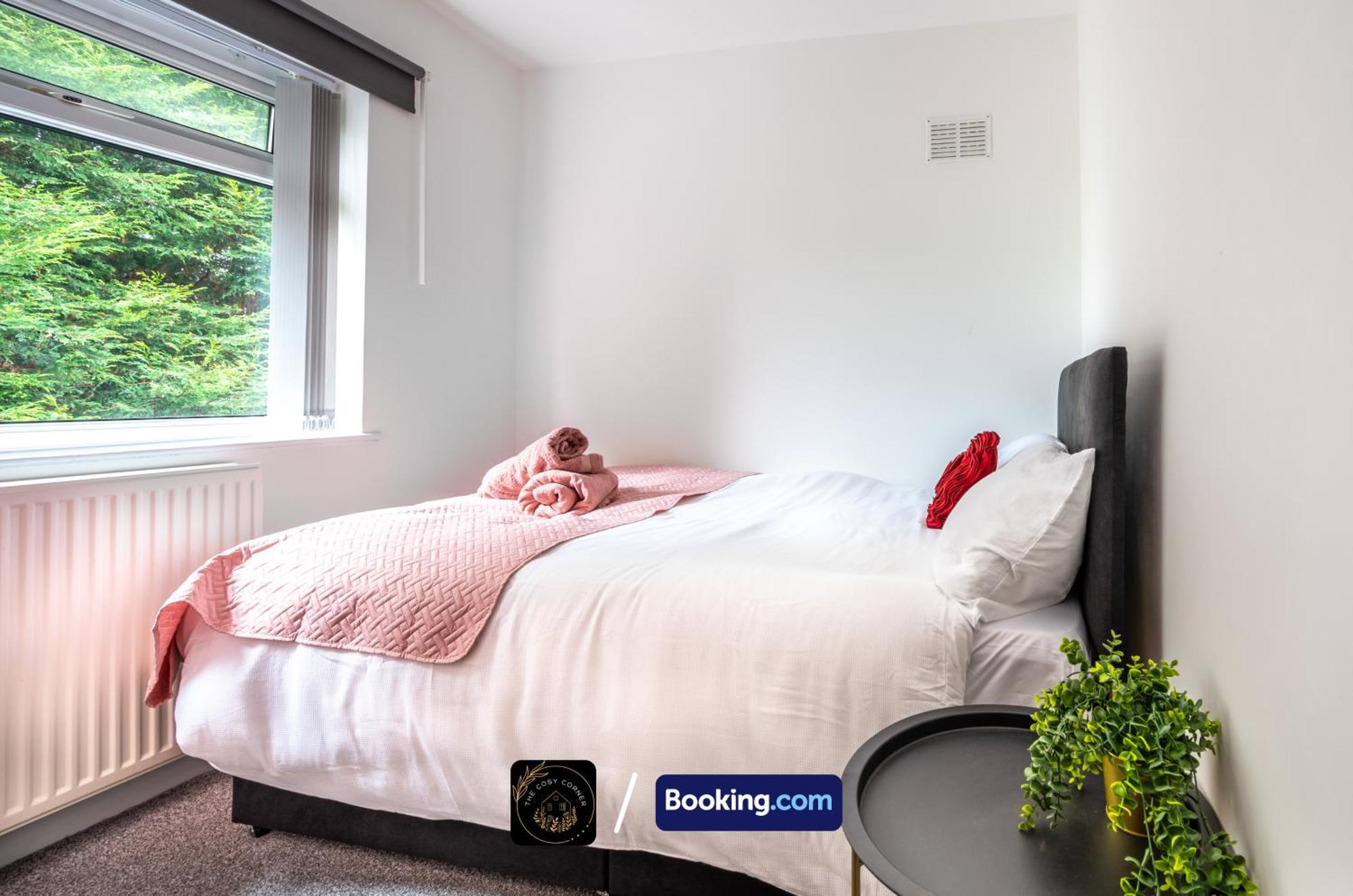 Apartmán Cosy 3-Bed House, Garden & Free Parking In Stretford Manchester Exteriér fotografie